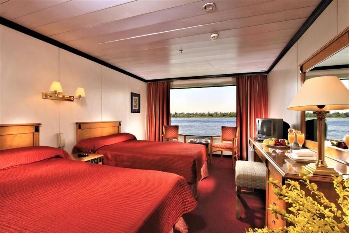 Minibar, blackout curtains, WiFi