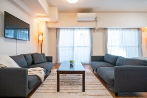 Living area - Grandouce Matsuyamachi (Osaka)