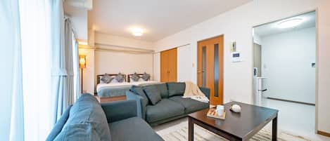 2 Bedroom Apartment 406,506,606,706,806