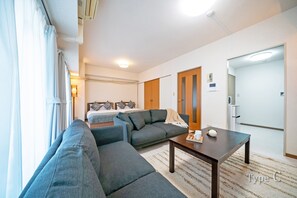 2 Bedroom Apartment 406,506,606,706,806 | Desk, laptop workspace, blackout drapes, free WiFi - Grandouce Matsuyamachi (Osaka)