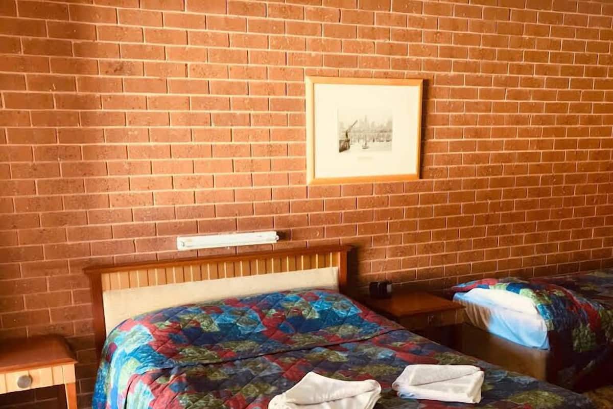 Deluxe Double or Twin Room | Bed sheets