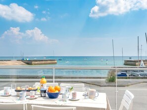 Outdoor dining - Atlantique by Interhome (Carnac)