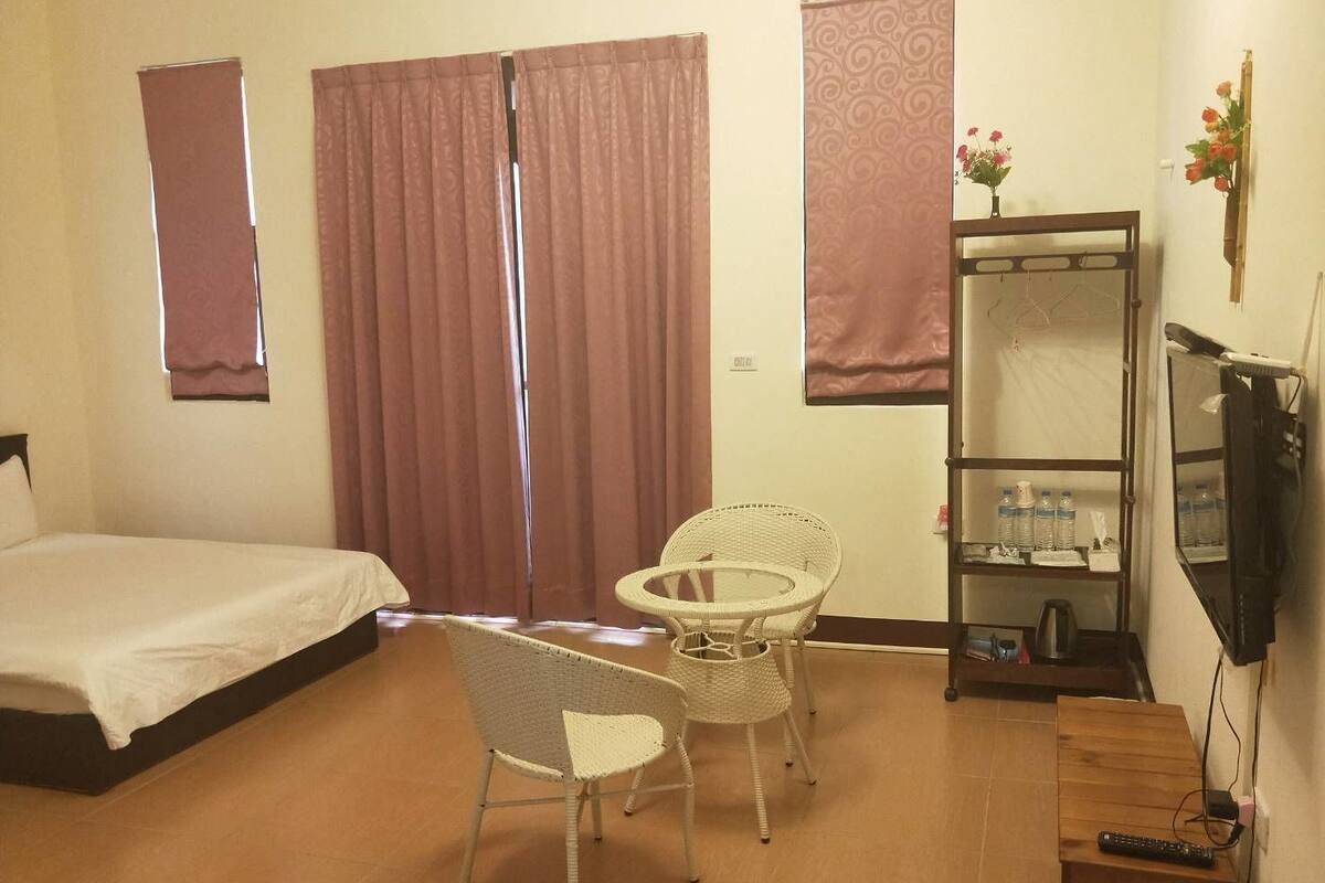 Quadruple Room (201) | Free WiFi, bed sheets