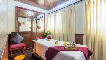 Sauna, bagno turco, trattamenti per il corpo, idroterapia, aromaterapia