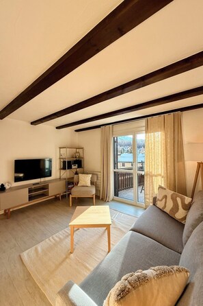 Télévision à écran plat