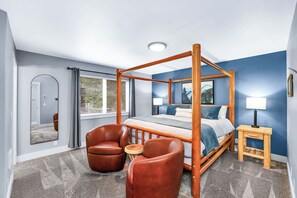 3 bedrooms, desk, iron/ironing board, free WiFi