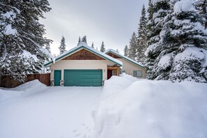 Exterior - Walk to Ponderosa State Park- Sleeps 8- Dogs OK! (McCall)