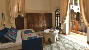 Room, Multiple Beds (Chefchaouen) | Desk, cribs (free), WiFi (free), individually decorated - Riad Dar Alkatib (Meknes)