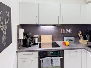 Fridge, microwave, oven, cookware/dishes/utensils