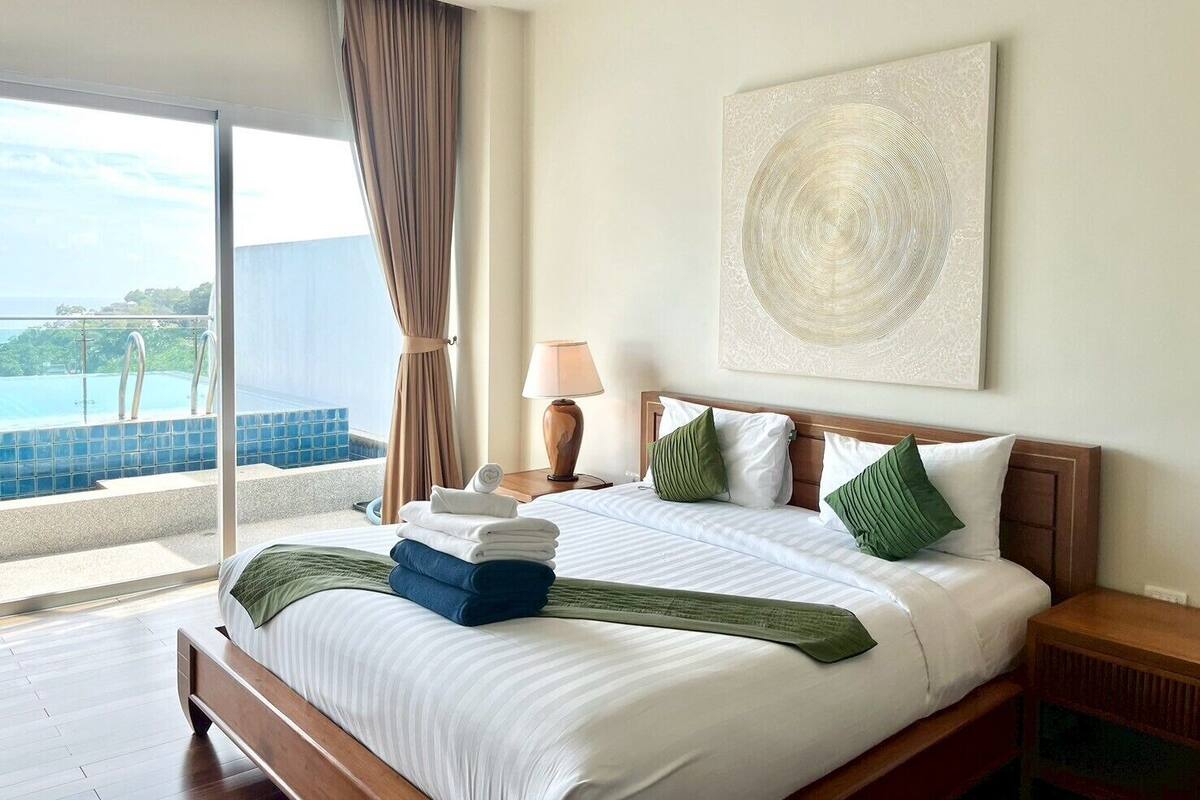 Penthouse familiar, 3 habitaciones, vista al mar | 2 habitaciones, ropa de cama hipoalergénica y minibar