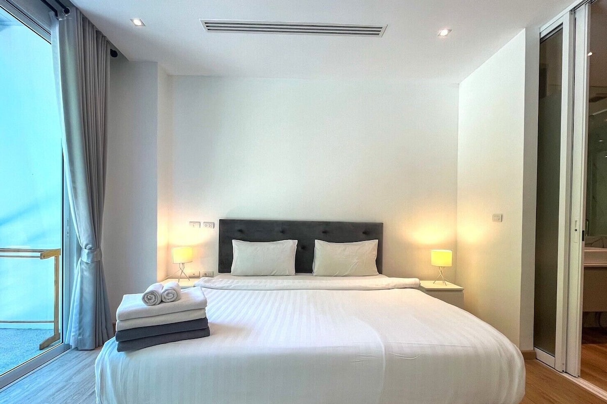 Departamento Deluxe, 1 habitación, Terraza, vista a la montaña | 2 habitaciones, ropa de cama hipoalergénica y minibar