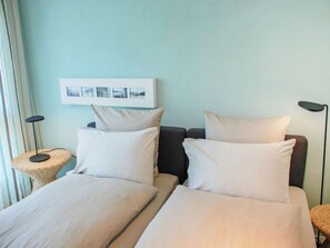 2 chambres, bureau, accès Internet