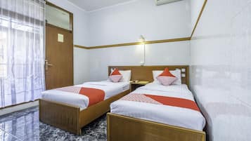 1 habitación, escritorio, wifi gratis y ropa de cama