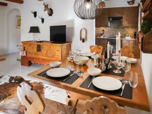 Dining - Allod Park Haus C 401 by Interhome (Davos)