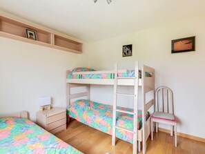 2 bedrooms, iron/ironing board, WiFi - Boulouris Mimosa by Interhome (Saint-Raphaël)