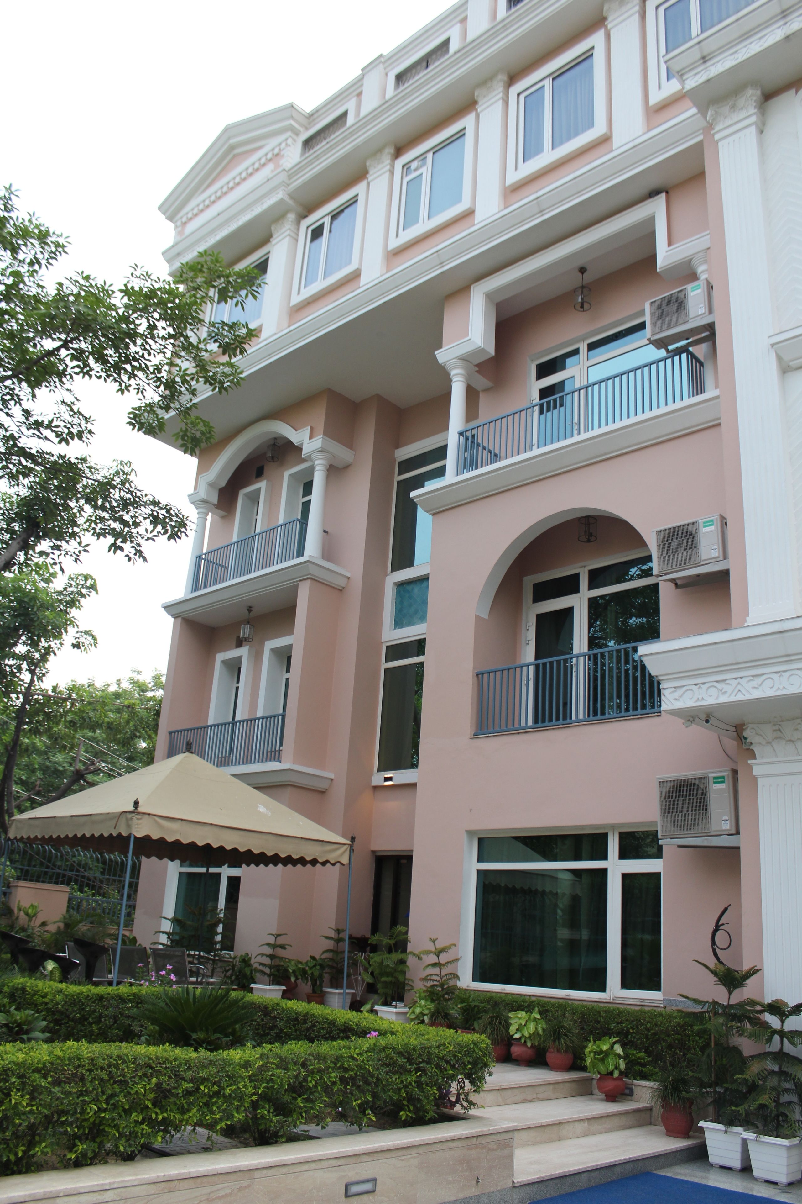 واجهة المنشأة