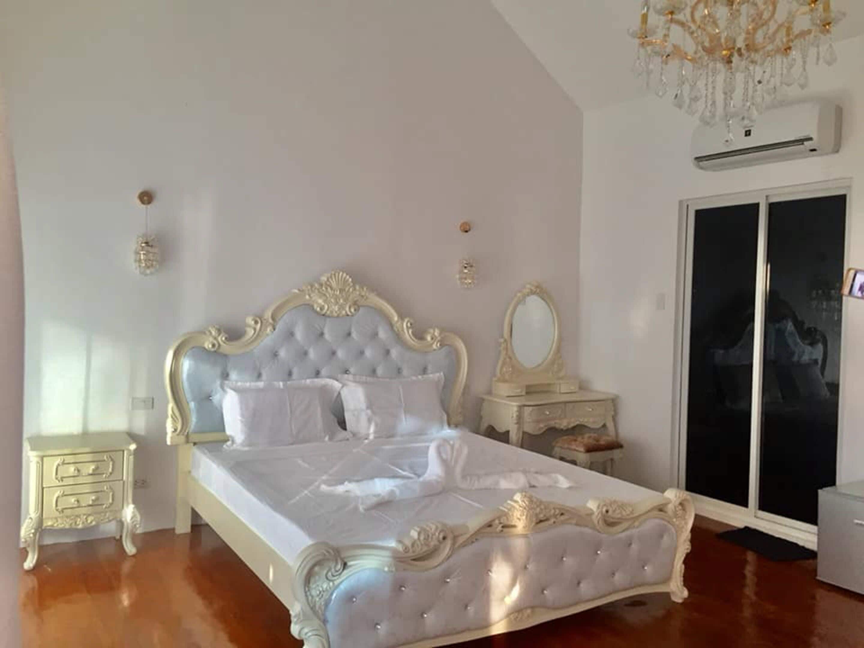 Wi-Fi gratuit, draps fournis