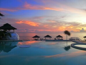 Kolam renang outdoor