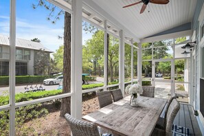 Outdoor dining - Huge at 2,360 SqFt, Golf Cart & 4 Bikes! 4 WaterColor Pools, Beach Club & Camp - (Santa Rosa Beach)