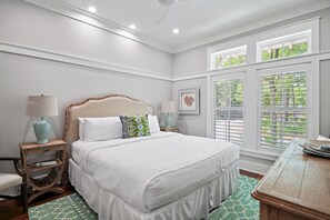 4 bedrooms, desk, iron/ironing board, travel cot