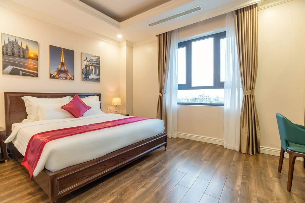 Executive Apartment, 1 Bedroom | 2 bedrooms, minibar, desk, soundproofing