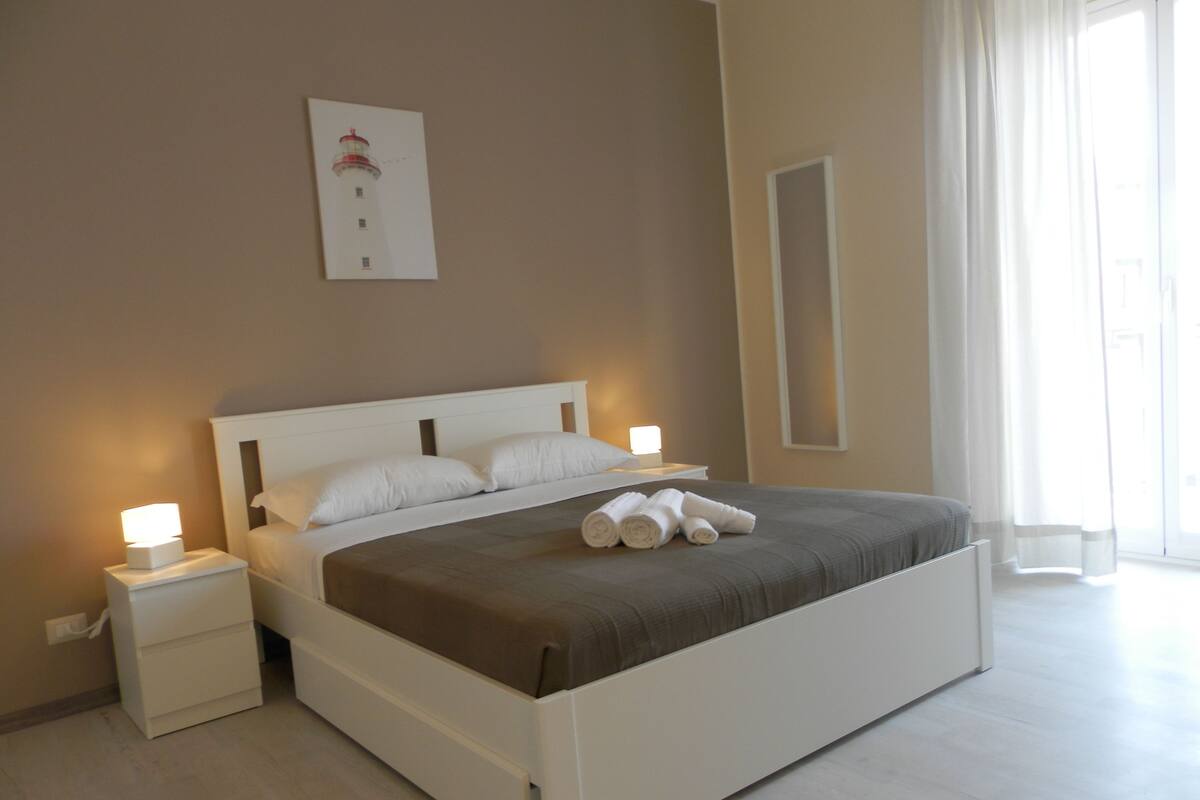 Habitación doble, baño compartido | Wifi gratis y ropa de cama