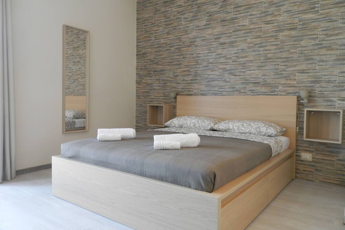 Habitación cuádruple, baño privado | Wifi gratis y ropa de cama
