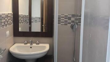 Chambre Double | Salle de bain