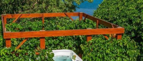 Bain à remous extérieur