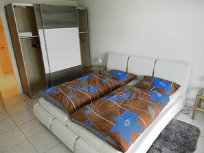 1 slaapkamer, een strijkplank/strijkijzer, gratis internet