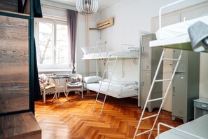 Dormitório compartilhado, em dormitório misto (6 Bed Dormitory Room) | Roupas de cama premium, edredons de pluma, Wi-Fi de cortesia