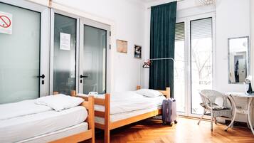 Dormitorio compartido, dormitorio mixto (6 Bed Dormitory Room) | Ropa de cama de alta calidad, edredones de plumas, wifi gratis