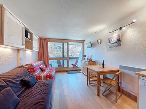 Télévision à écran plat