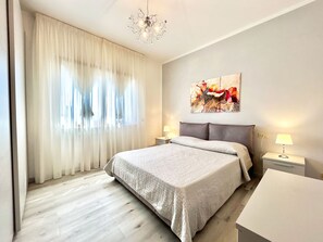4 Schlafzimmer, Bügeleisen/Bügelbrett, WLAN