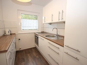Fridge, oven, cookware/dishes/utensils - Am Birkenhain by Interhome (Seefeld in Tirol)