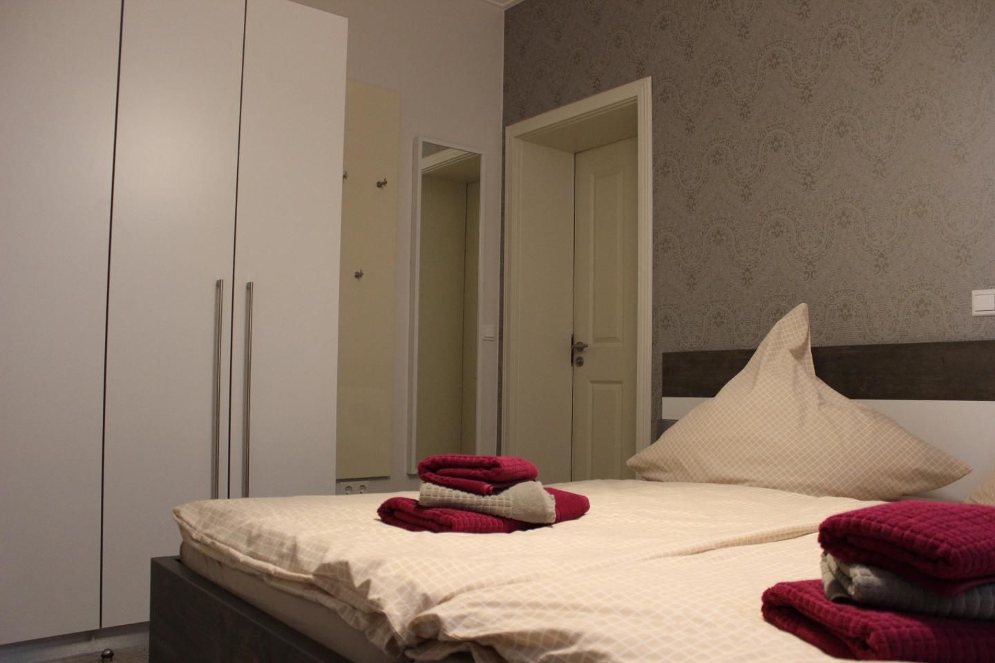 Apartment (Hooge) | 1 bedroom, free cots/infant beds, free WiFi, bed sheets