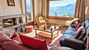 Télévision, cheminée