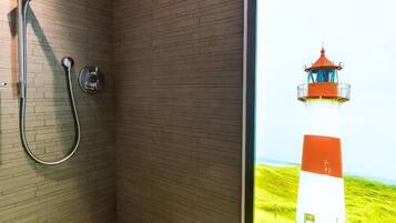 Apartment, 2 Bedrooms (Bant) | Bathroom | Shower, hair dryer, towels, soap