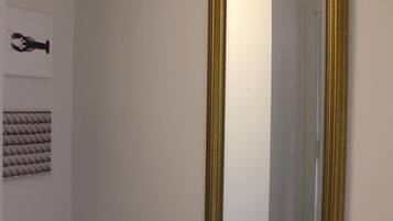 Apartment, 2 Bedrooms (Bant) | Room amenity