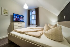 Apartment, 2 Bedrooms (Bant) | 2 bilik tidur, katil bayi/kot (percuma), Wi-fi percuma, cadar katil 