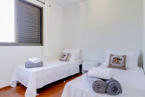 Apartamento (3 Bedrooms) | 3 quartos, ferros/tábuas de passar roupa, roupa de cama