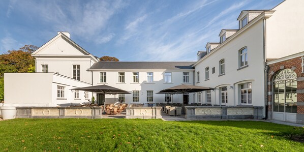 บริเวณภายนอก