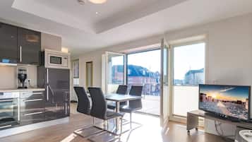 Apartment (Langeneß) | In-room dining