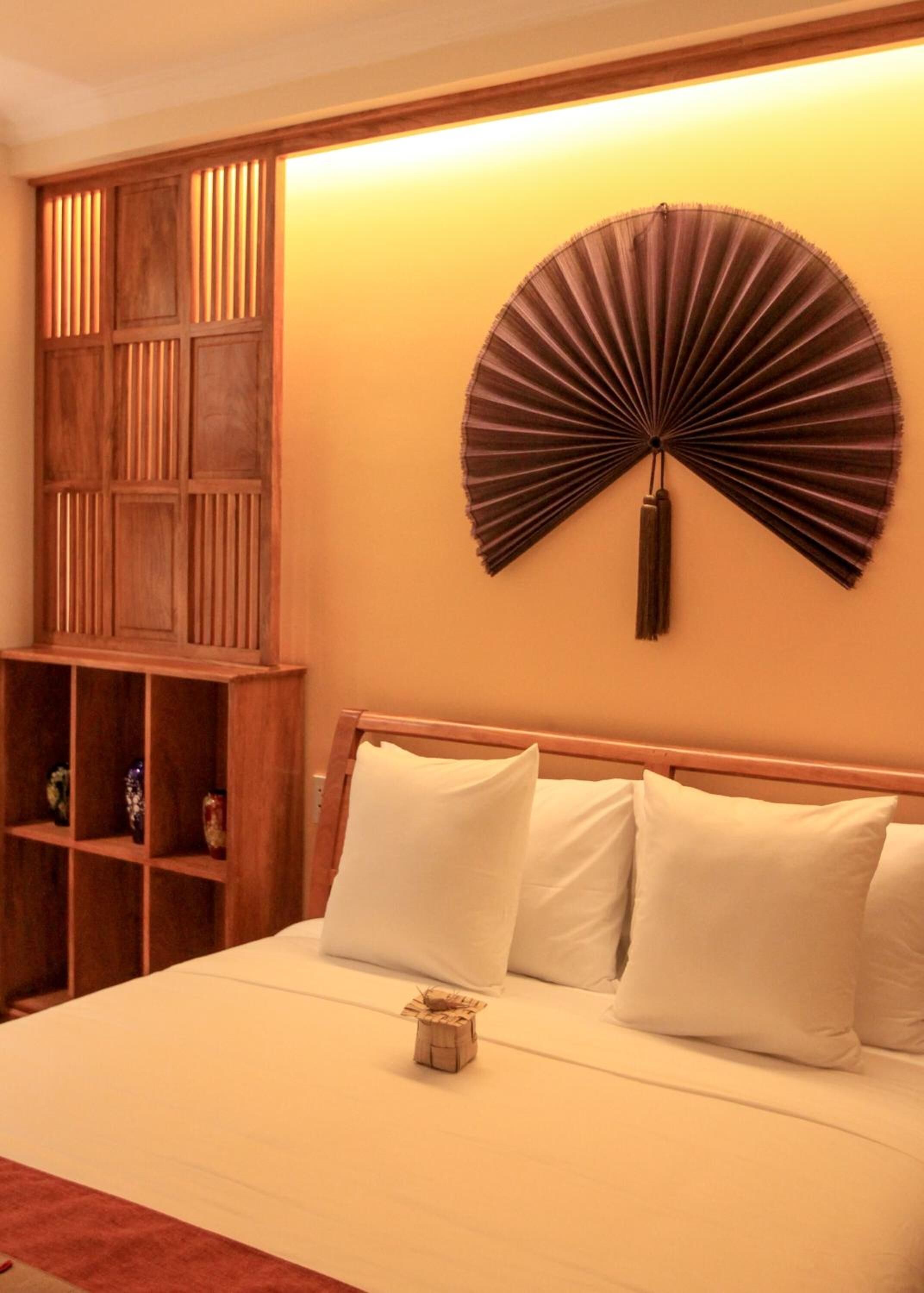 Minibar, in-room safe, soundproofing, iron/ironing board