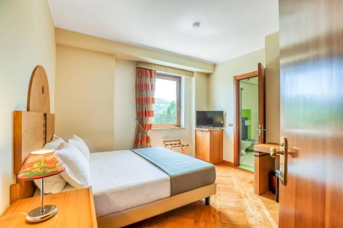 Economy Double Room | Frette Italian sheets, premium bedding, down comforters, pillowtop beds