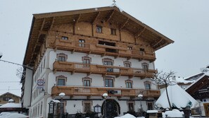 Front of property - Hotel Bechlwirt (Kirchberg in Tirol)