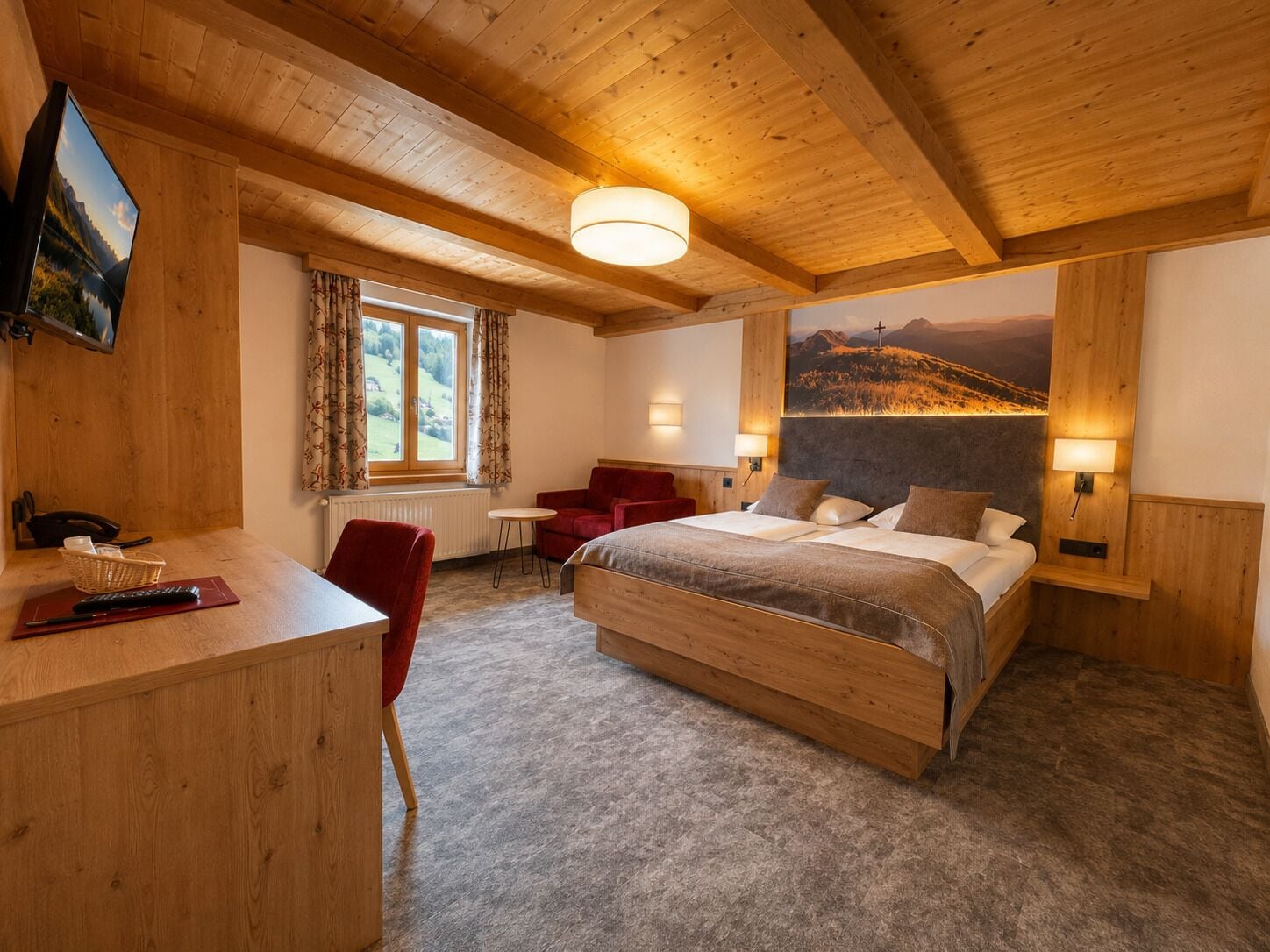 Dreibettzimmer | Schreibtisch, kostenloses WLAN, Bettwäsche