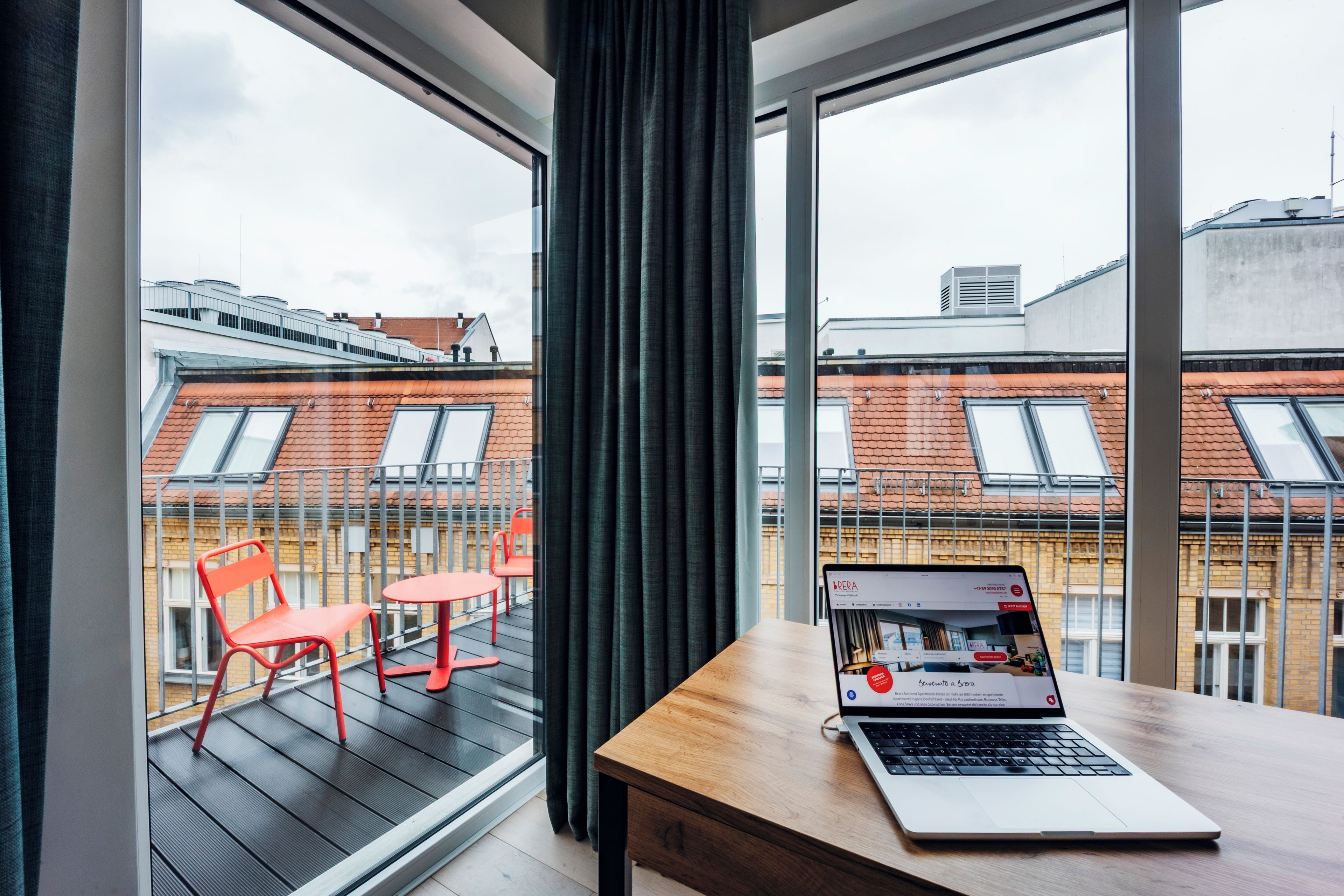 Apartment XL - King bed, balcony and separate bedroom | Vista dalla camera