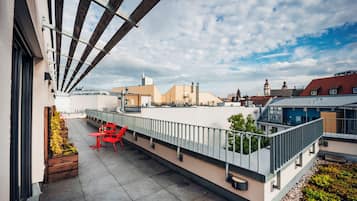 Apartment M - King bed and terrace | Terrazza/patio