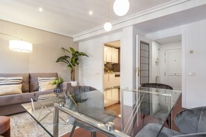 Interior - Plaza España VII- Central apartment perfect for visiting Madrid (Madrid)